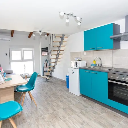 Apartment Labain Pag Town