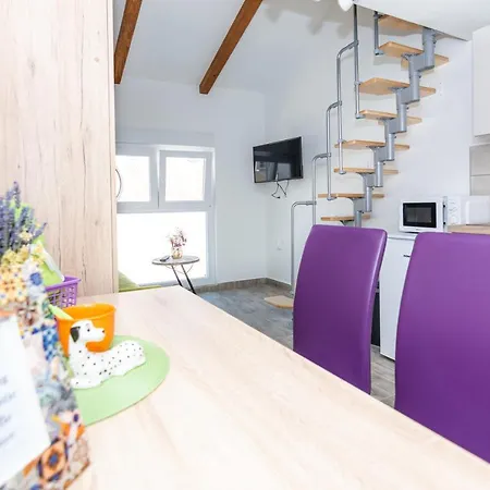 Apartment Labain *