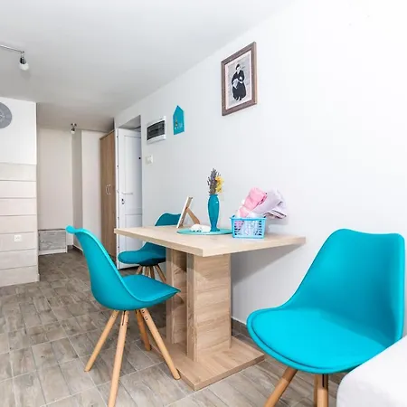Apartment Labain Pag Town