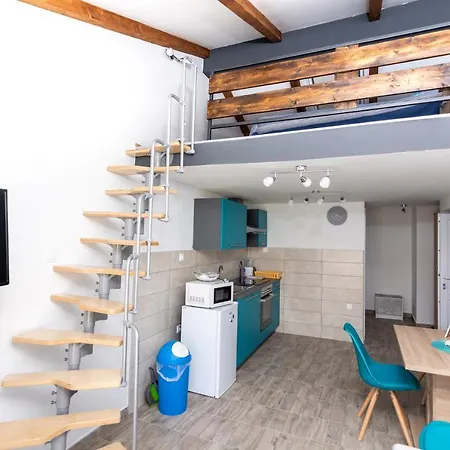 Apartment Labain Pag Town
