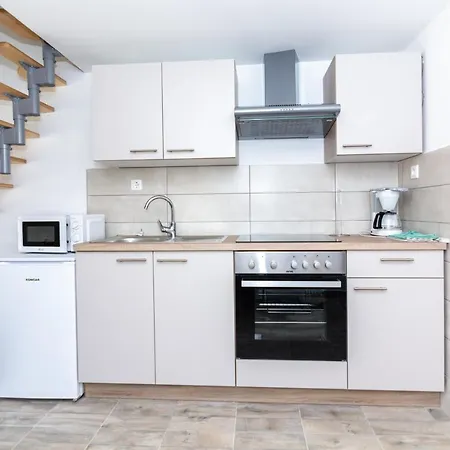 Apartment Labain